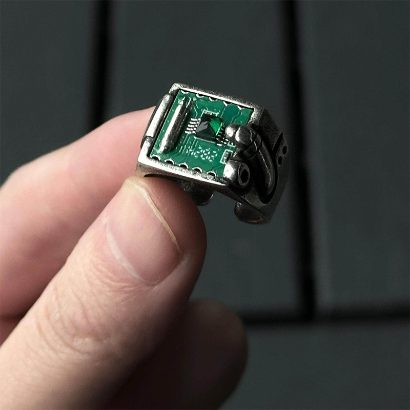 Tech Inspired PCB Pattern Ring - Tech Accessories Industry 评论和价格